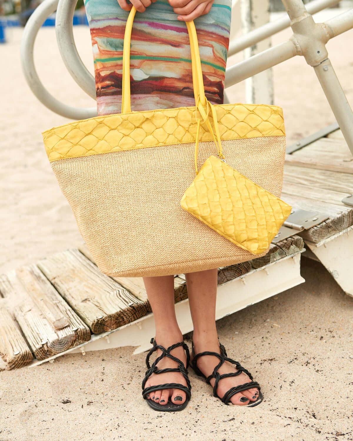 Rio Beach Bag in Camel Raffia & Honey Yellow Pirarucu